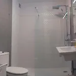 Céntrico Apartamento Con Balcón Cerca De La Playa *