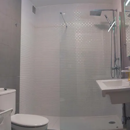 Centrico Apartamento Con Balcon Cerca De La Playa *