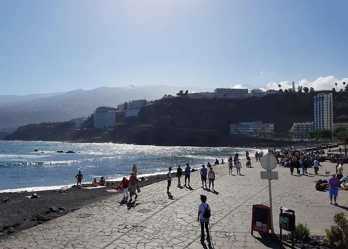 Céntrico Apartamento Con Balcón Cerca De La Playa *